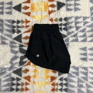 lr hotty hot shorts 2.5”